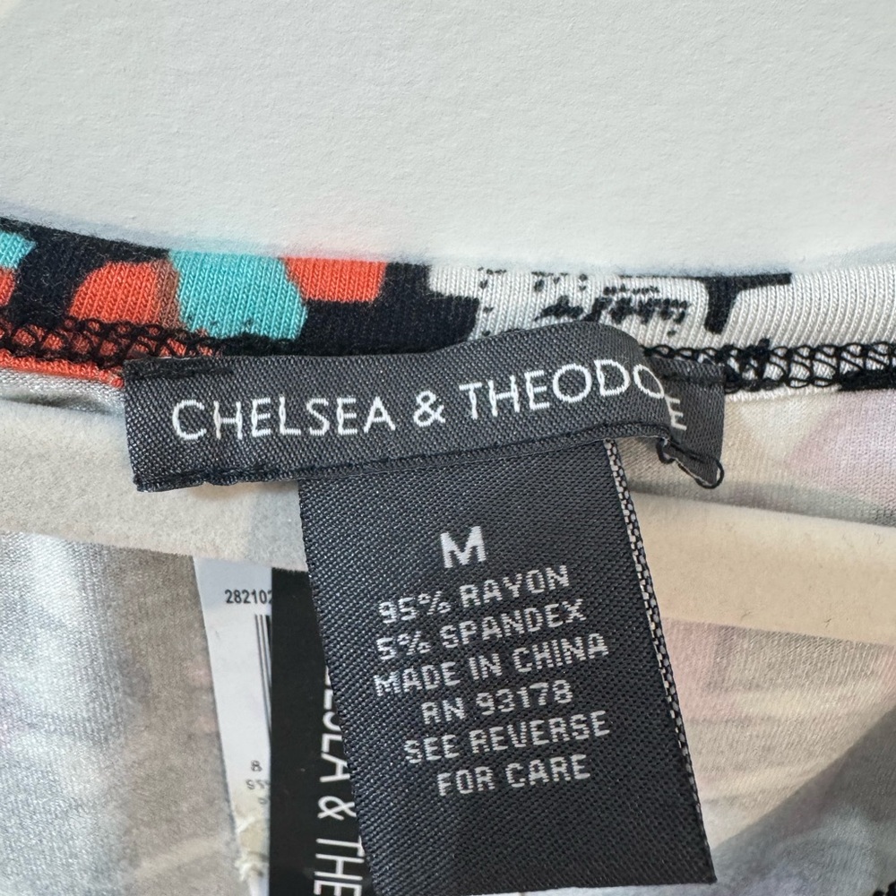 Chelsea & Theodore Black Geometric Short Sleeve Tunic with Multi-Color Print - Picture 5 of 7